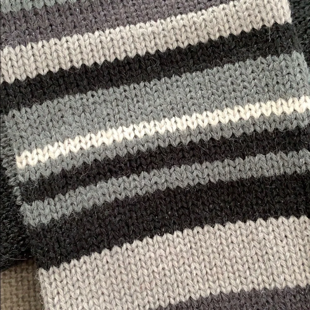 Kensie striped knit gloves.